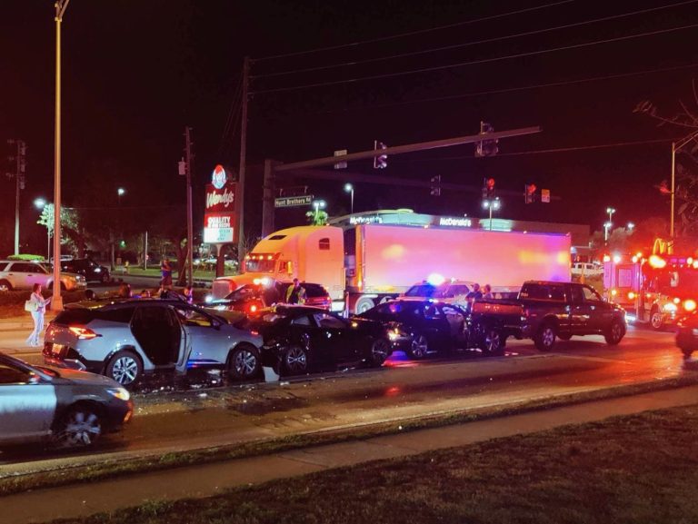 UPDATE 8:10pm: Traffic Crash at Hwy. 60 and Hunt Bros. Rd., Multiple Vehicles Involved