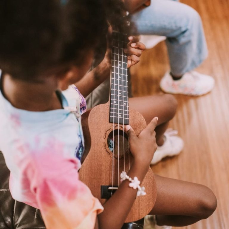 Lake Wales Arts Council Offering Weekly Classes to Get You Strumming and Singing