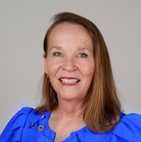 Lake Wales businesswoman and longtime community volunteer Terri “Awesome” Miller has announced her campaign for Seat 5 on the Lake Wales City Commission.